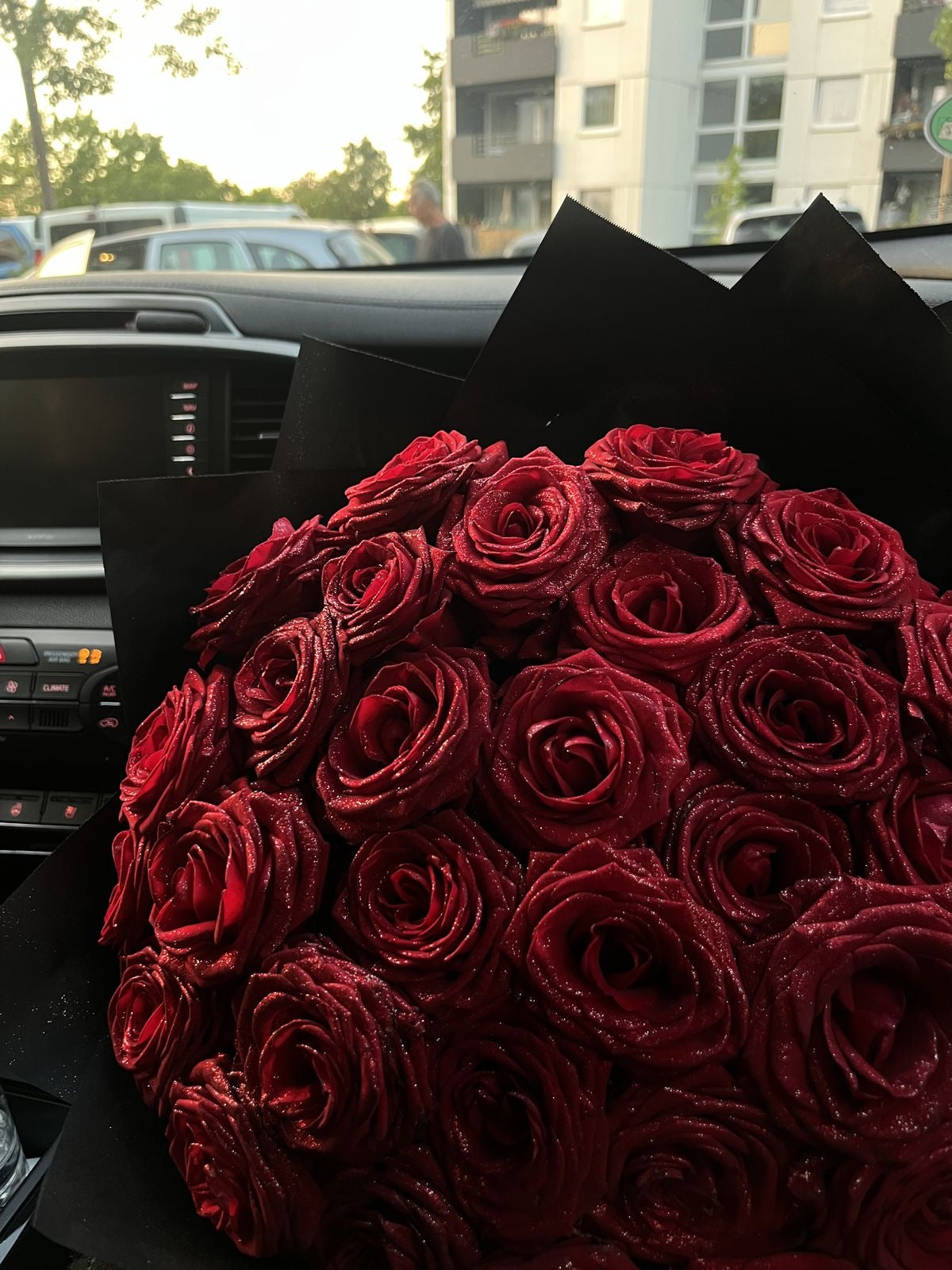 GLITTER ROSE BOUQUET